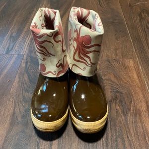 Xtratuf salmon sisters boots